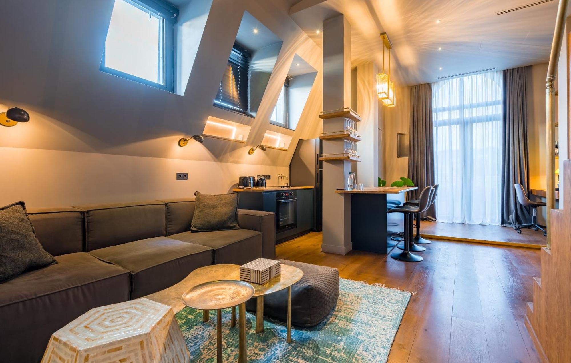 Zorba&Bond Boutique Hotel Тбилиси Экстерьер фото